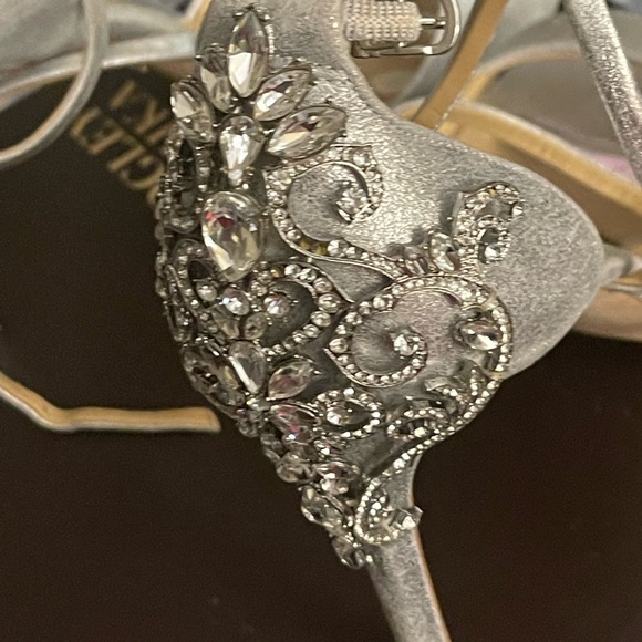 Silver sandal open toe close back in great condition no missing stone - Picture 3 of 4